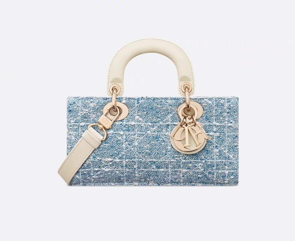 حقائب تزين مظهركِ.. في احتفالات ليلة رأس السنة 2026