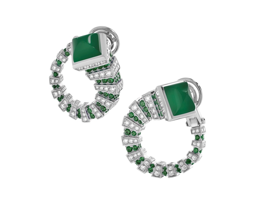 مجوهرات تزين إطلالتكِ في احتفالات نهاية 2025