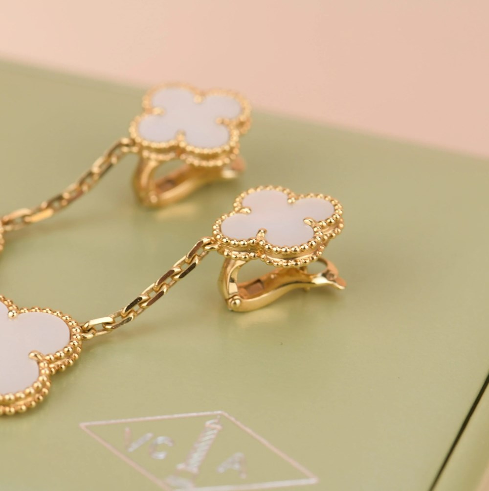 أبرز 6 إصدارات من دور المجوهرات العالمية في 2025