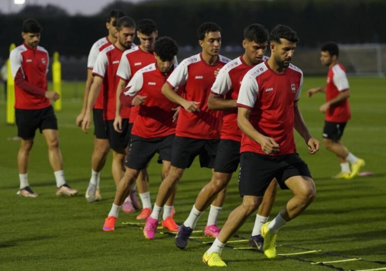 العراق يواجه الأردن في ربع نهائي كأس العرب اليوم