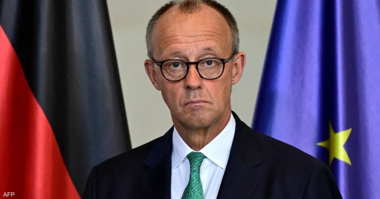 ميرتس يحذر من وضع حرج في بعض قطاعات الاقتصاد الألماني