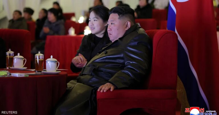 للمرة الأولى.. ابنة كيم جونغ أون تزور ضريح جدها