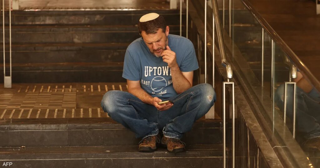 "رسائل رعب" تصل هواتف إسرائيلية.. وشكوك في جهات إيرانية