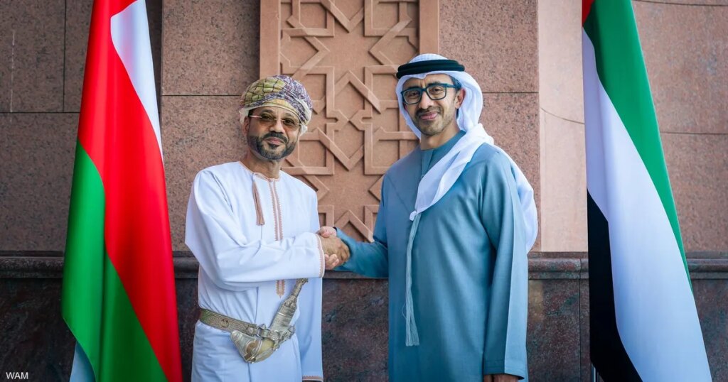 عبدالله بن زايد يستقبل وزير خارجية سلطنة عُمان