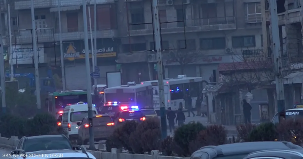 فيديو.. ترحيل المقاتلين الأكراد من آخر حي تحصنوا فيه بحلب