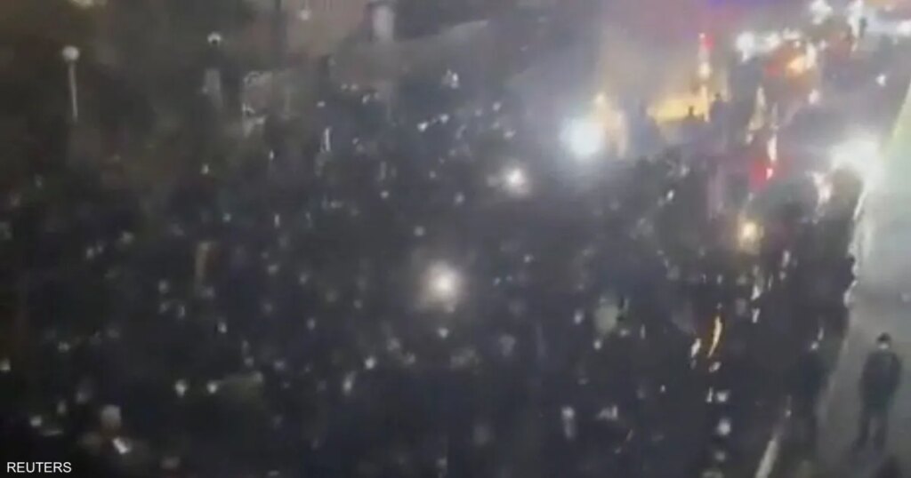 الاتحاد الأوروبي يدين "القمع العنيف" للاحتجاجات في إيران