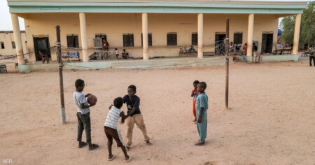 حرب السودان.. 8 ملايين طفل "بلا تعليم"