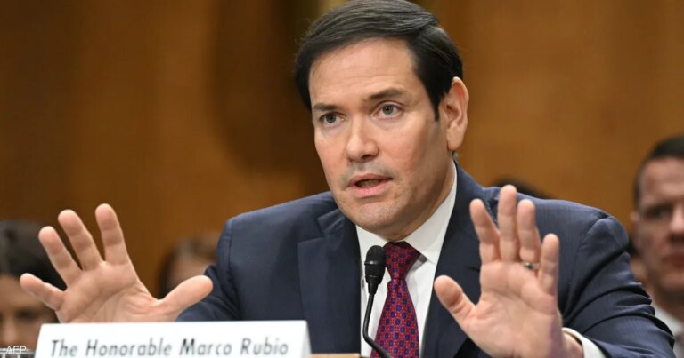 وزير الخارجية الأميركي: إيران "أضعف من أي وقت مضى"