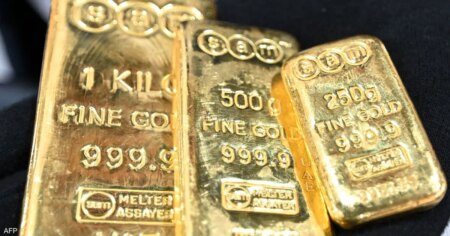 الذهب يواصل صعوده الصاروخي.. ويتجاوز 5400 دولار للمرة الأولى