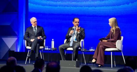 سوق أبوظبي للأوراق المالية يوقع خطاب نوايا مع بورصة إيطاليا