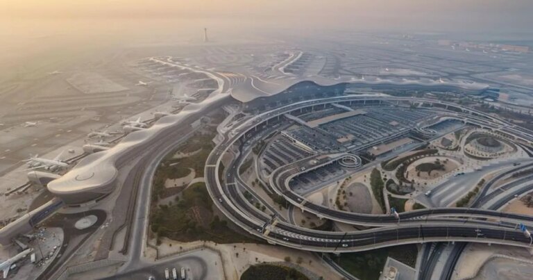 في 2025.. مطارات أبوظبي تتجاوز حاجز 33 مليون مسافر