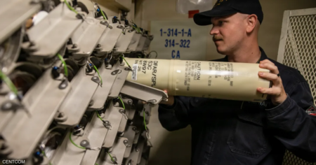 الجيش الأميركي يضغط على إيران بصور "عرض البحر"