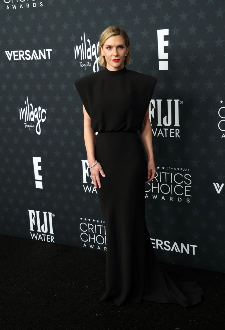 أجمل إطلالات النجمات في حفل «جوائز اختيار النقاد 2026»