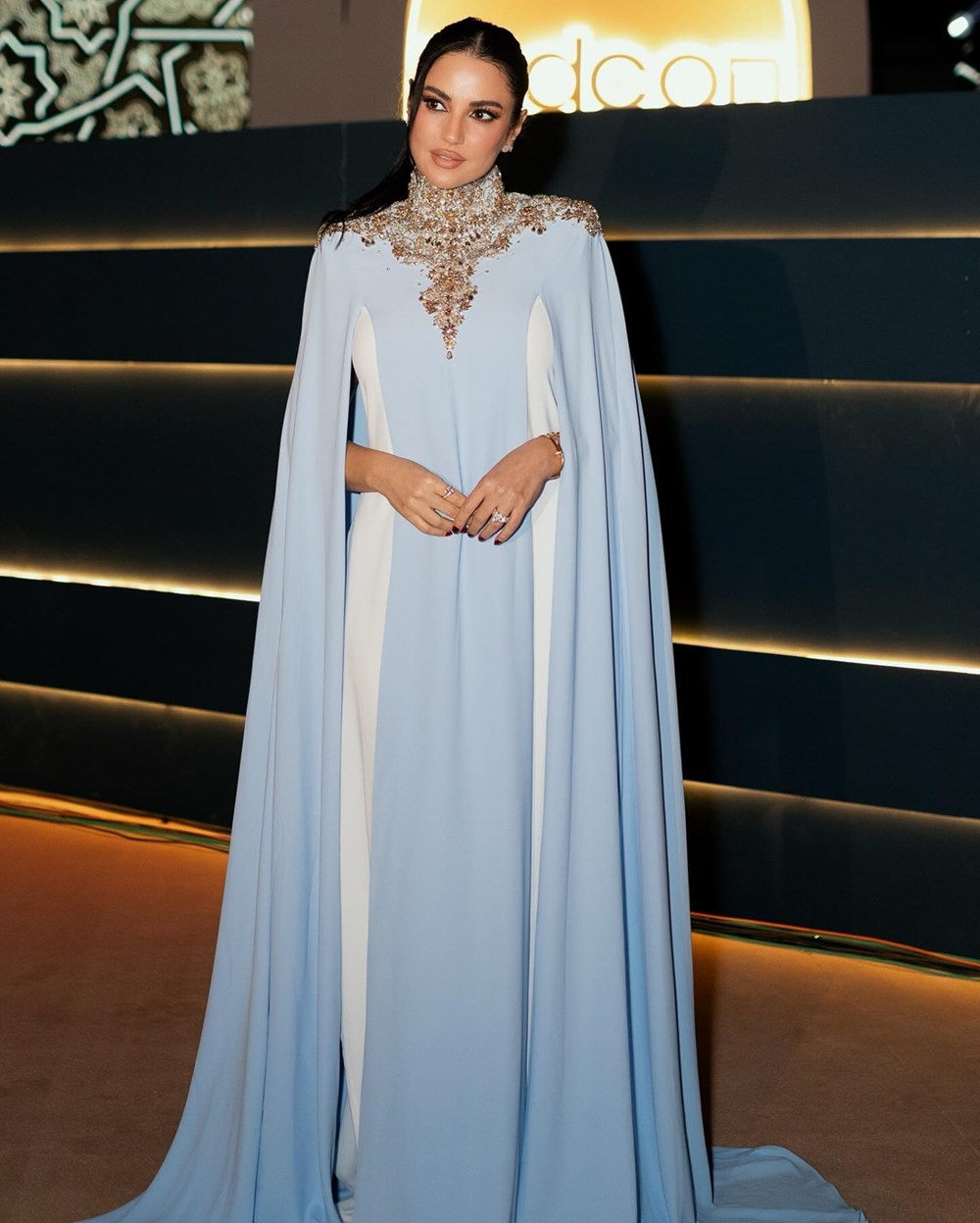 حضري إطلالاتكِ الرمضانية.. من وحي أزياء سهرات النجمات