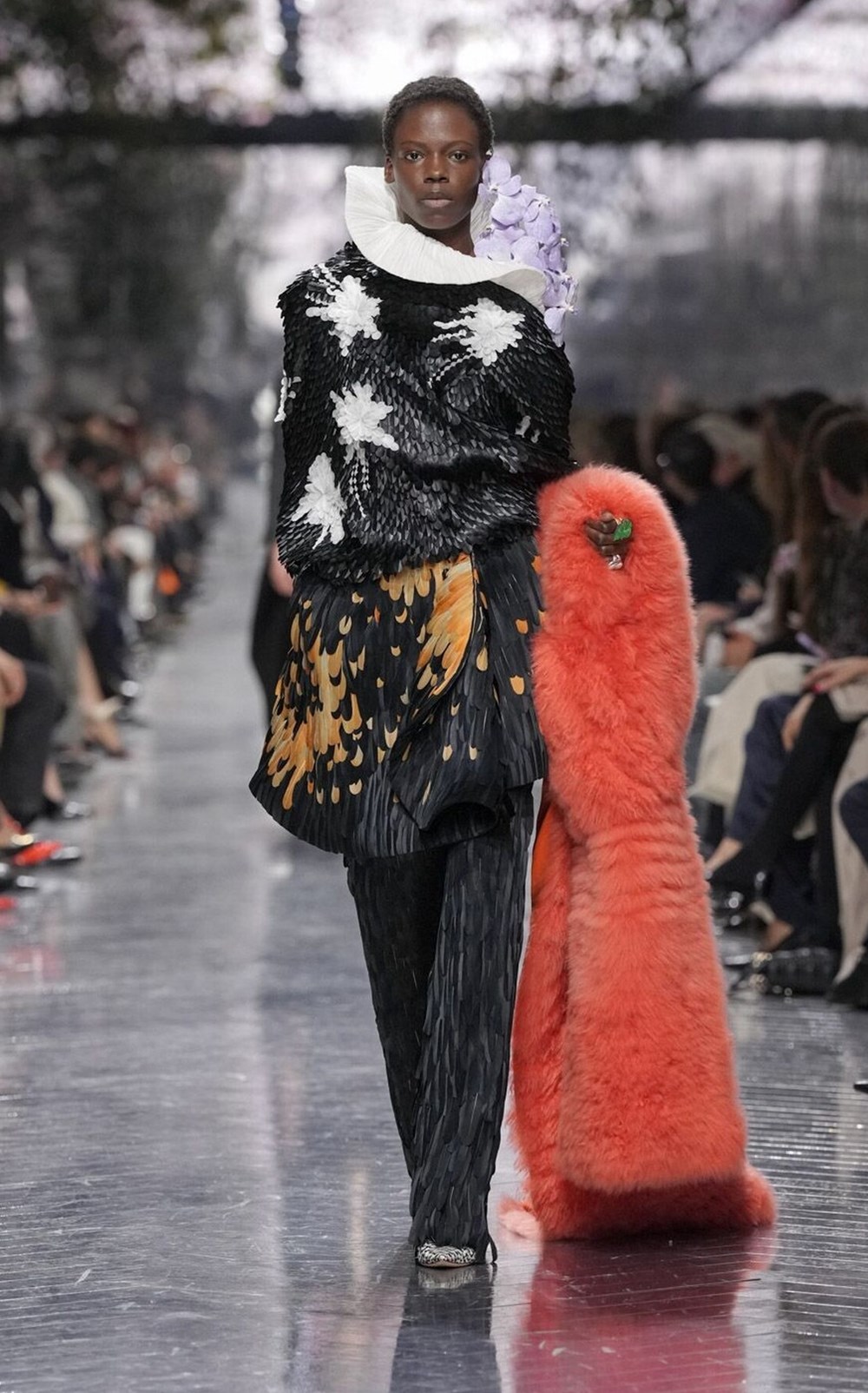 أول عرض لجوناثان أندرسون مع «ديور».. في باريس