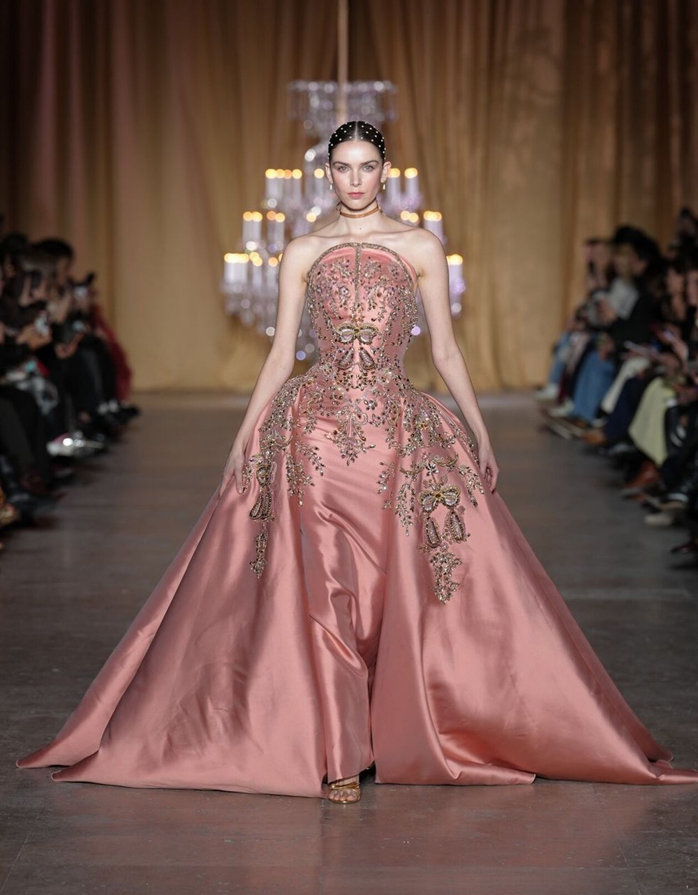 زهير مراد يُعبّر عن النور والظلام.. في مجموعة صيف 2026 بباريس