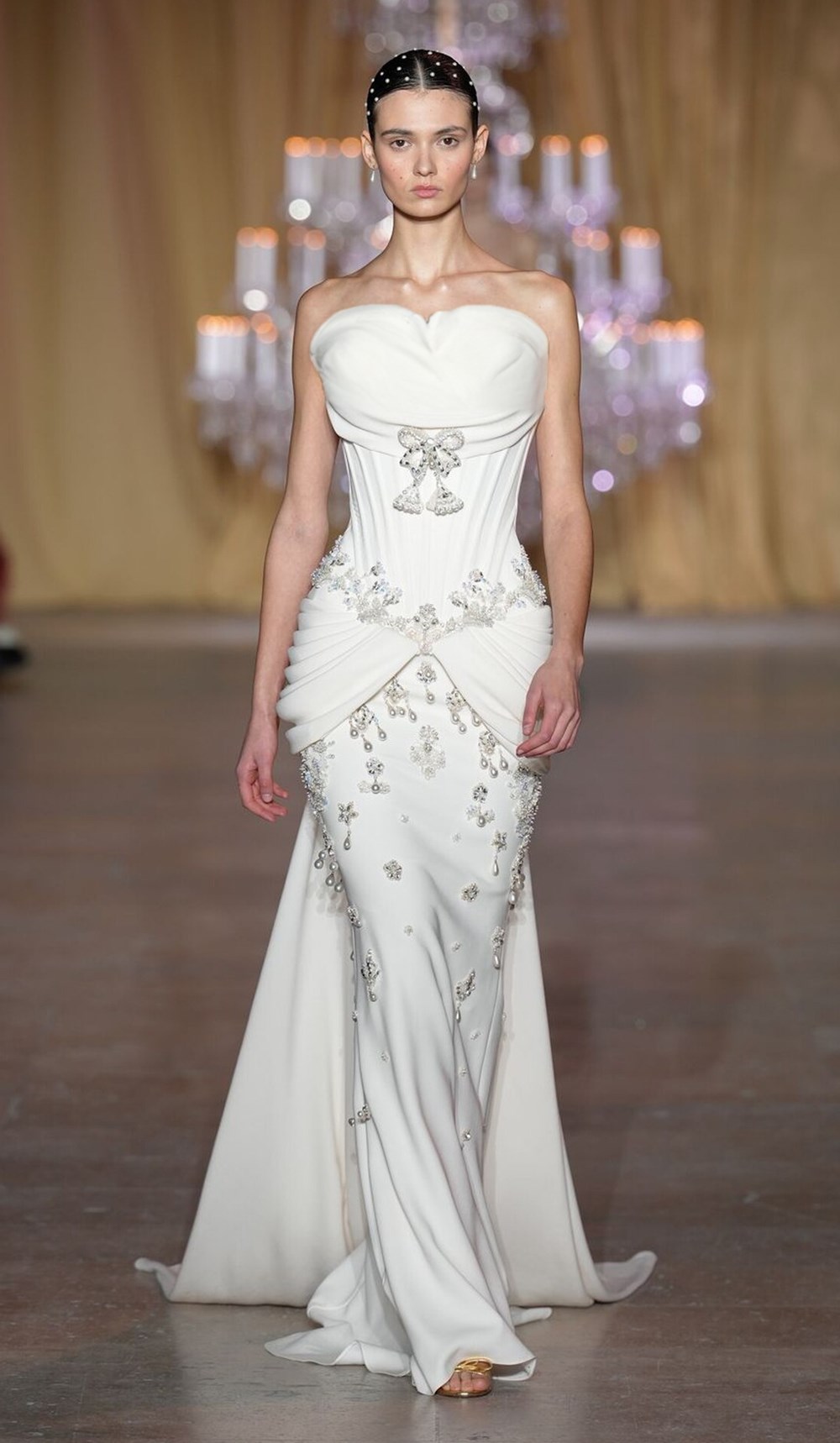 زهير مراد يُعبّر عن النور والظلام.. في مجموعة صيف 2026 بباريس