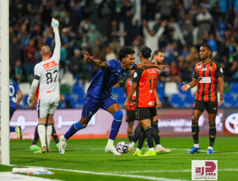 بالصور.. الفتح يكتسح الرياض بثلاثية في دوري روشن