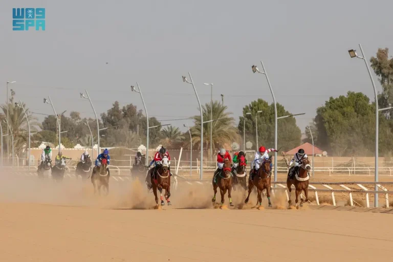 ميدان فروسية بالجوف يتوج الفائزين في حفل السباقات الخامس لهذا الموسم بـ 31 ألف ريال