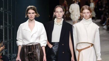 الأبيض السحابي.. موضة هادئة للبدايات الجديدة