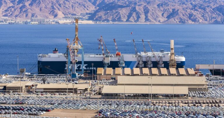 وسط توتر إقليمي.. إسرائيل تجري مناورات عسكرية في إيلات