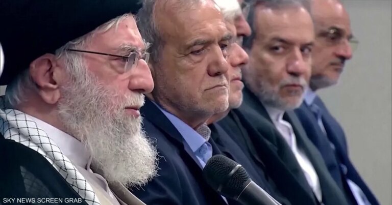 إيران تكشف "حقيقة" أنباء مقتل قادة عسكريين وسياسيين