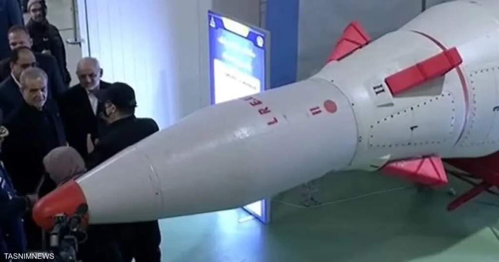 ما هي أنواع صواريخ إيران البالستية وقدراتها؟
