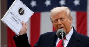 بعد قرار إلغاء الرسوم الجمركية.. ترامب يتحدى المحكمة العليا