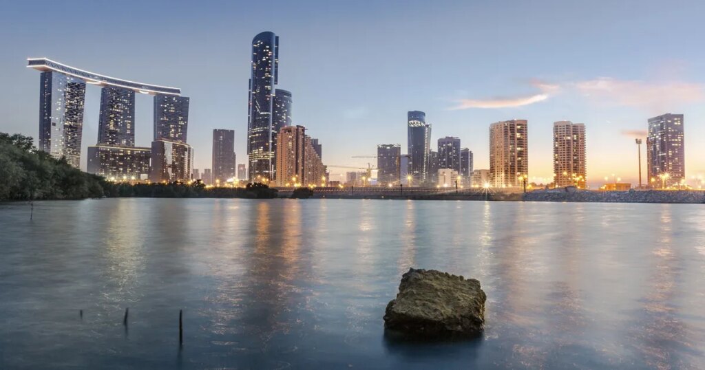 اقتصاد أبوظبي يحقق نموا تاريخيا في الربع الثالث من 2025