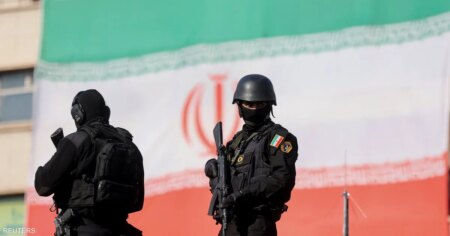 مع المحادثات.. واشنطن تأمر مواطنيها بمغادرة إيران "فورا"