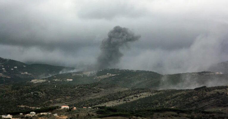 لبنان.. مقتل قائد عسكري في "حزب الله" بغارة إسرائيلية