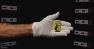 الذهب يتجه لأعلى مكسب يومي له منذ 2008