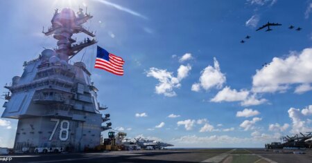 "جيرالد فورد" نحو الشرق الأوسط.. هذه قدرات أضخم حاملة طائرات