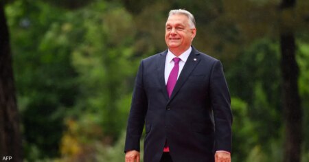 زيلينسكي يسخر من "بطن" رئيس وزراء هنغاريا في مؤتمر ميونيخ