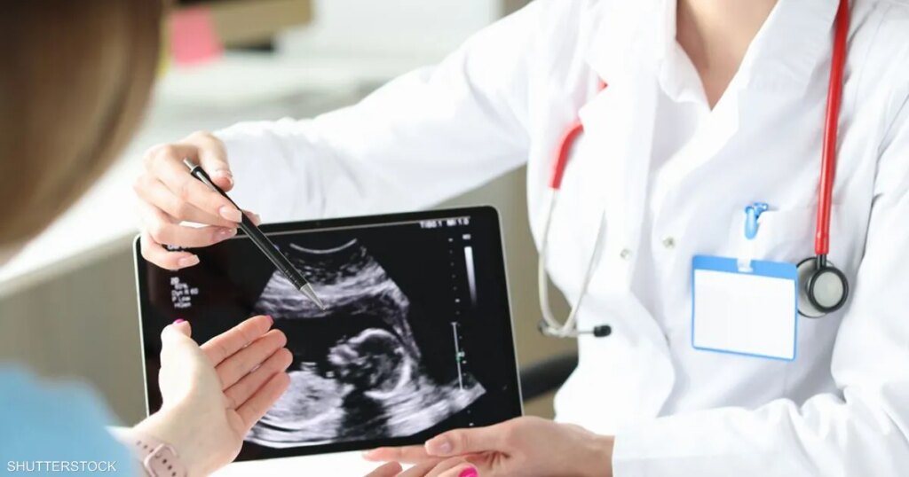 سابقة طبية.. إنقاذ جنين من ورم نادر وخطير قبل ولادته