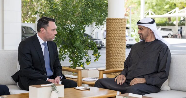 محمد بن زايد يستقبل كبير مستشاري الأمن القومي المجري