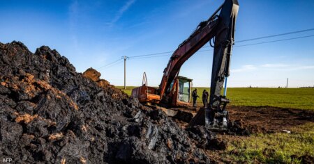 تقرير: قسد تنقل معدات من حقول نفط سوريا إلى شمال العراق