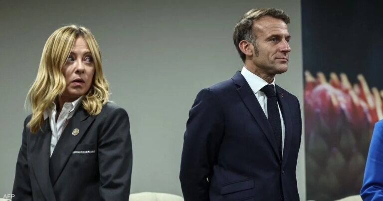 تصعيد فرنسي إيطالي.. ماكرون لميلوني: ابقِ في المنزل