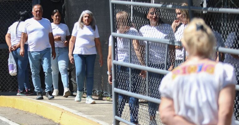 فنزويلا.. أكثر من 200 سجين سياسي يعلنون إضرابا عن الطعام