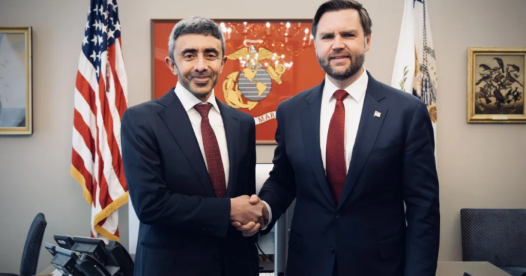 عبدالله بن زايد يلتقي نائب الرئيس الأميركي في واشنطن