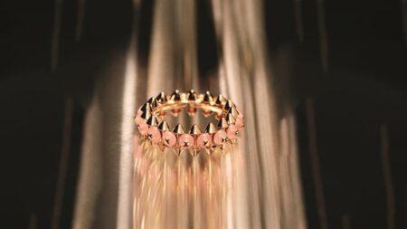 Clash de Cartier.. مجوهرات تُصاغ بالحركة Clash de Cartier.. مجوهرات تُصاغ بالحركة