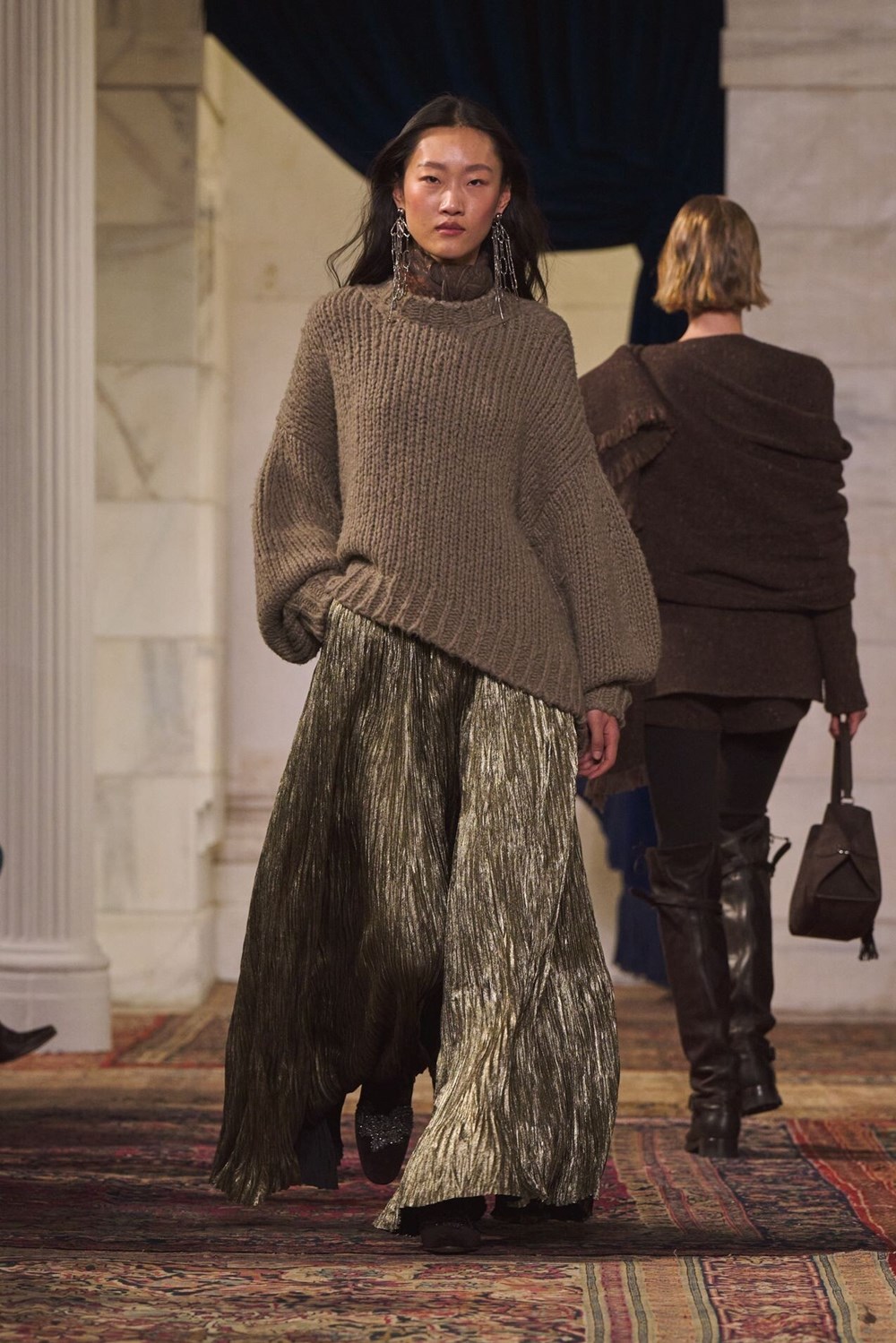 «رالف لورين 2026».. عودة «المتمرد النبيل» بعرضٍ يحبس الأنفاس في نيويورك