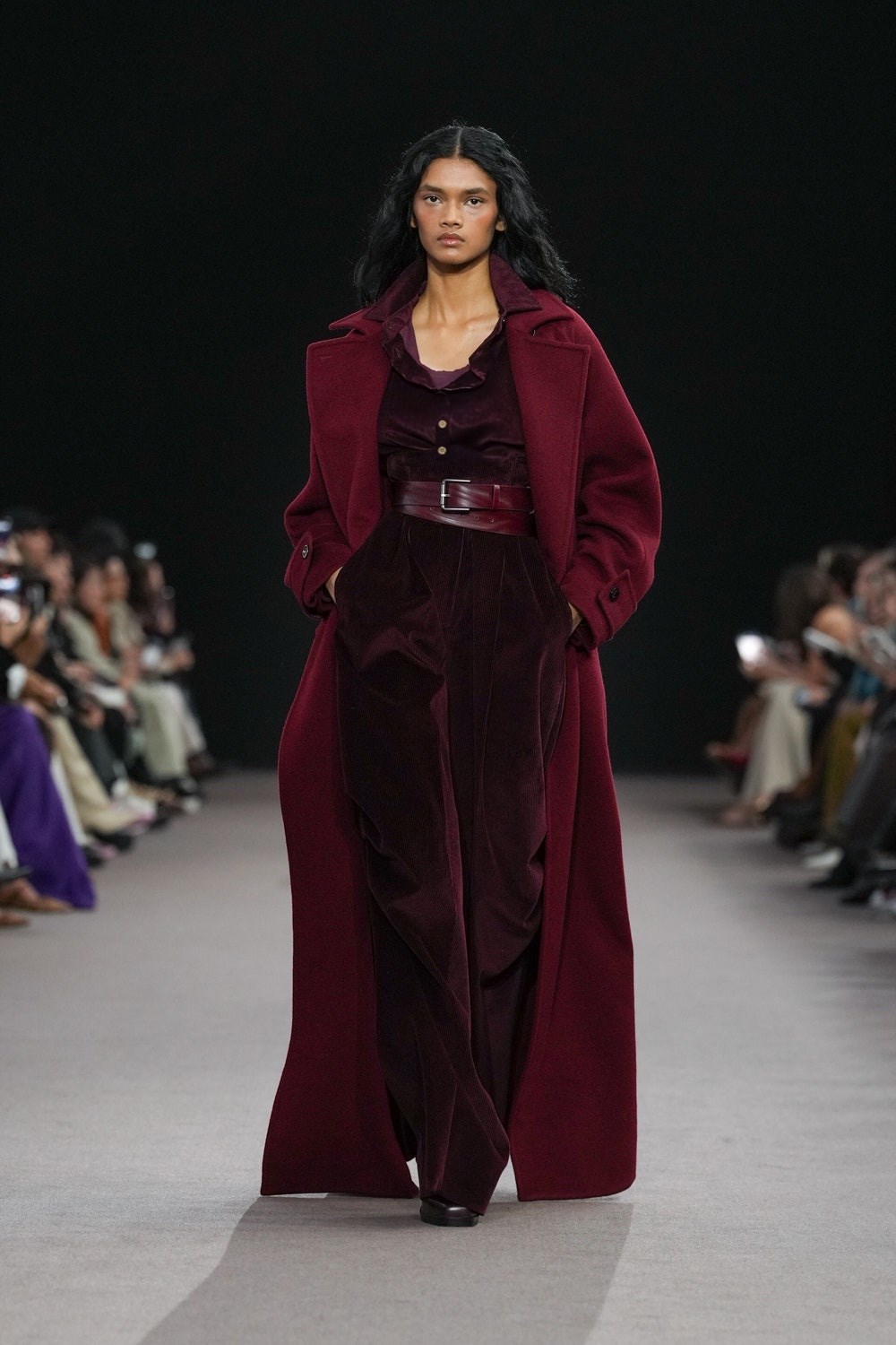 تنسيقات باللون الأحمر.. لتتألقي بها في «يوم الحب»