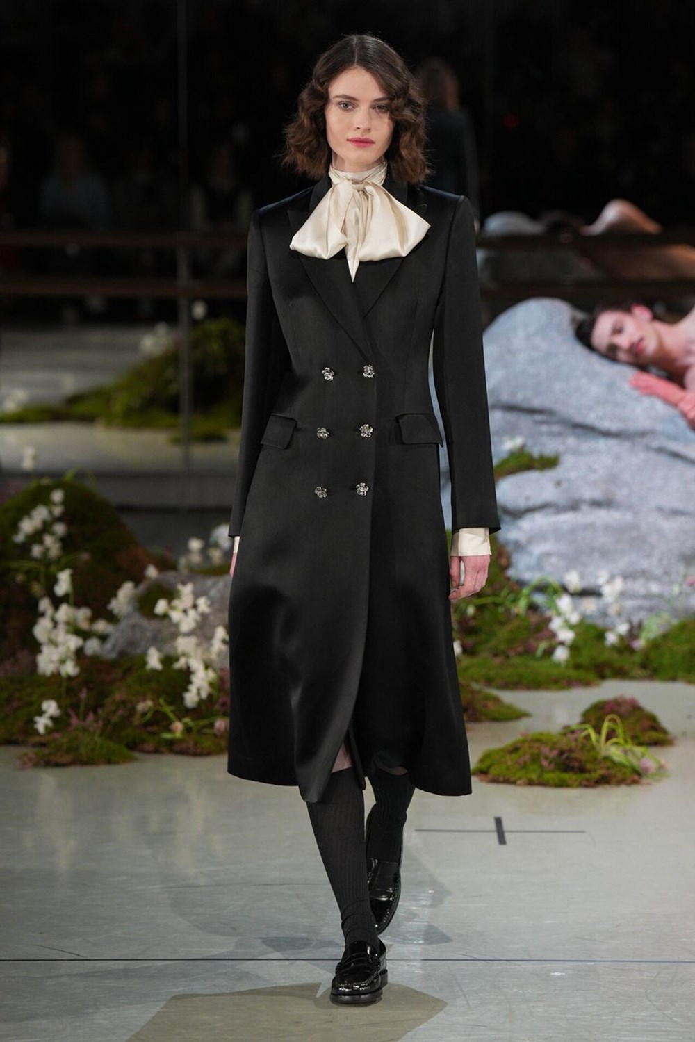 صيحات مبتكرة من أسبوع الموضة في لندن 2026