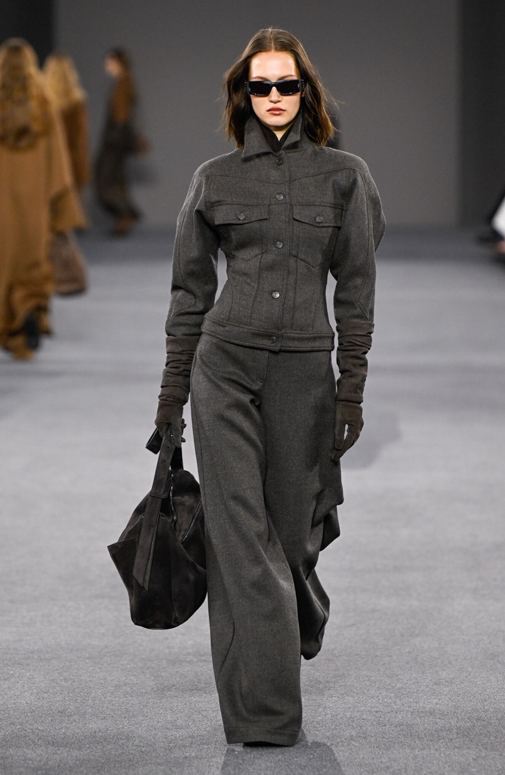 «ماكس مارا» لخريف وشتاء 2026-2027.. عودة أناقة العصور المظلمة