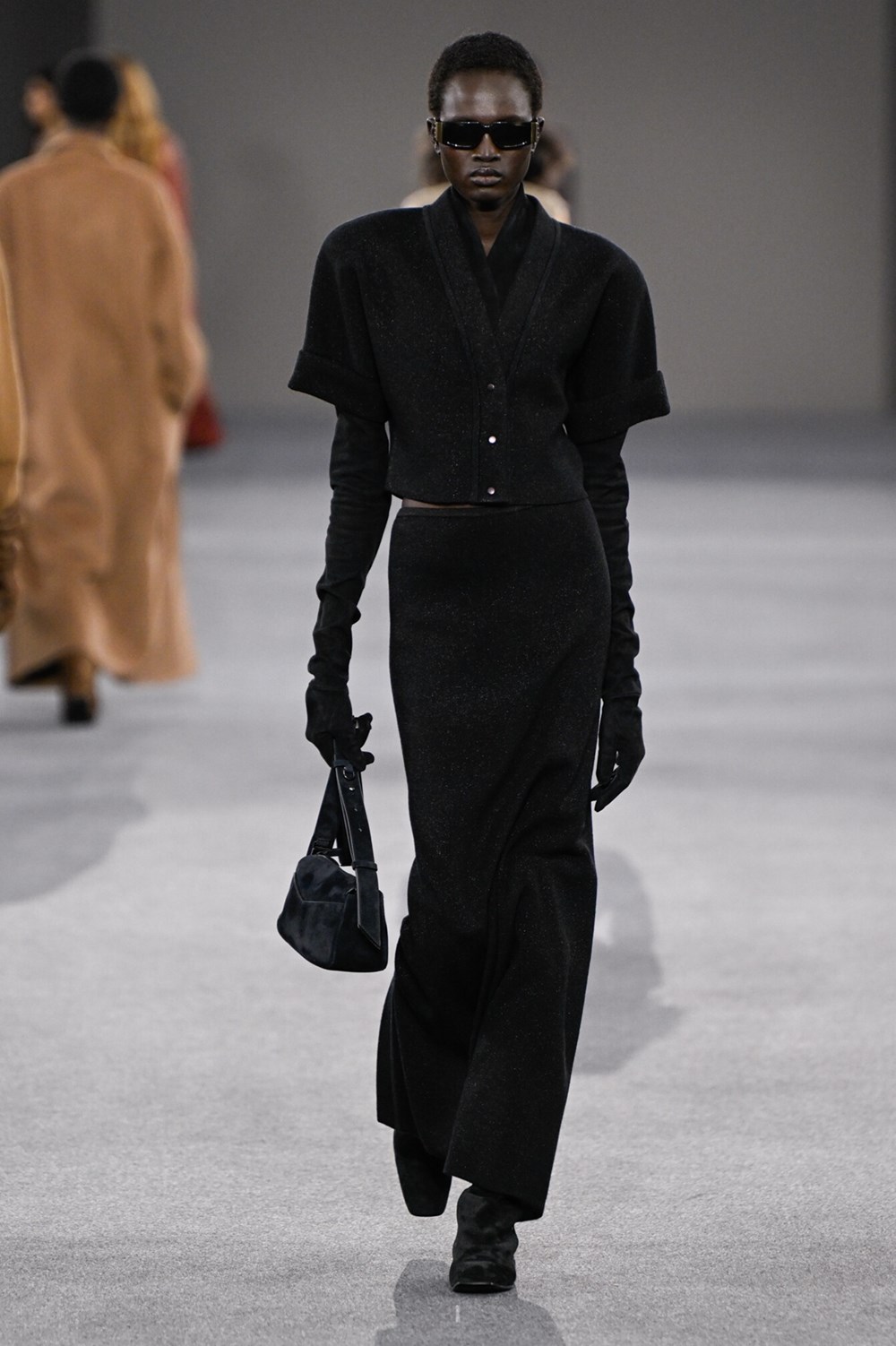 «ماكس مارا» لخريف وشتاء 2026-2027.. عودة أناقة العصور المظلمة