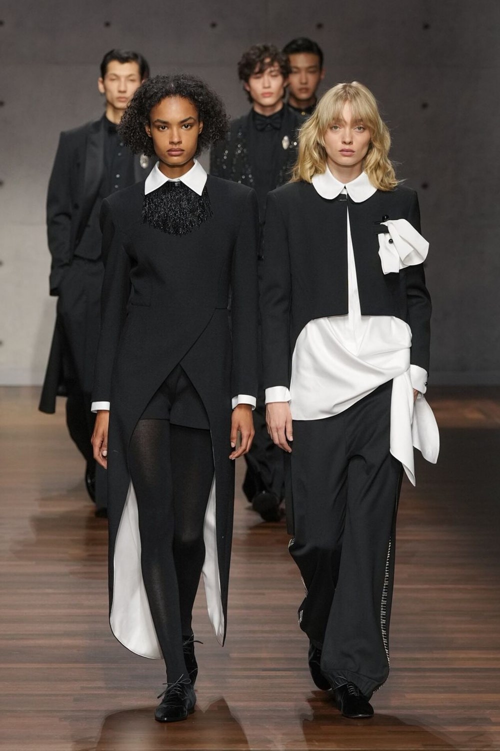 «إمبوريو أرماني» خريف وشتاء 2026.. لكل شخصية حكاية ولكل وقت إطلالة