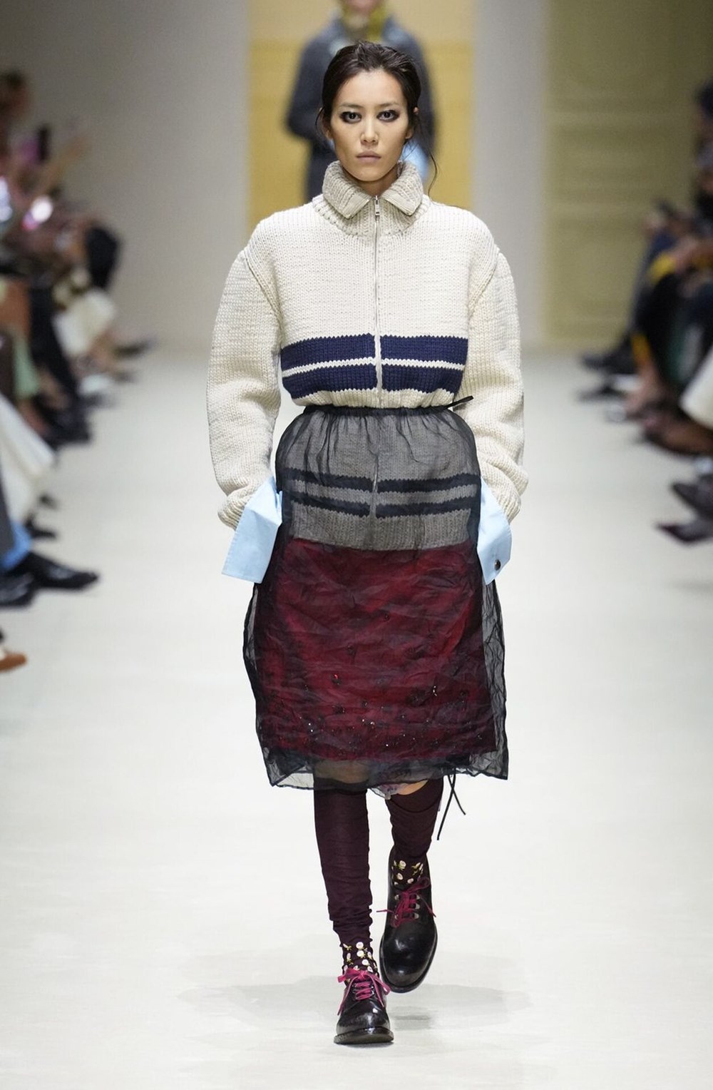 مجموعة «برادا» 2026-2027 .. بين الفوضى والواقعية