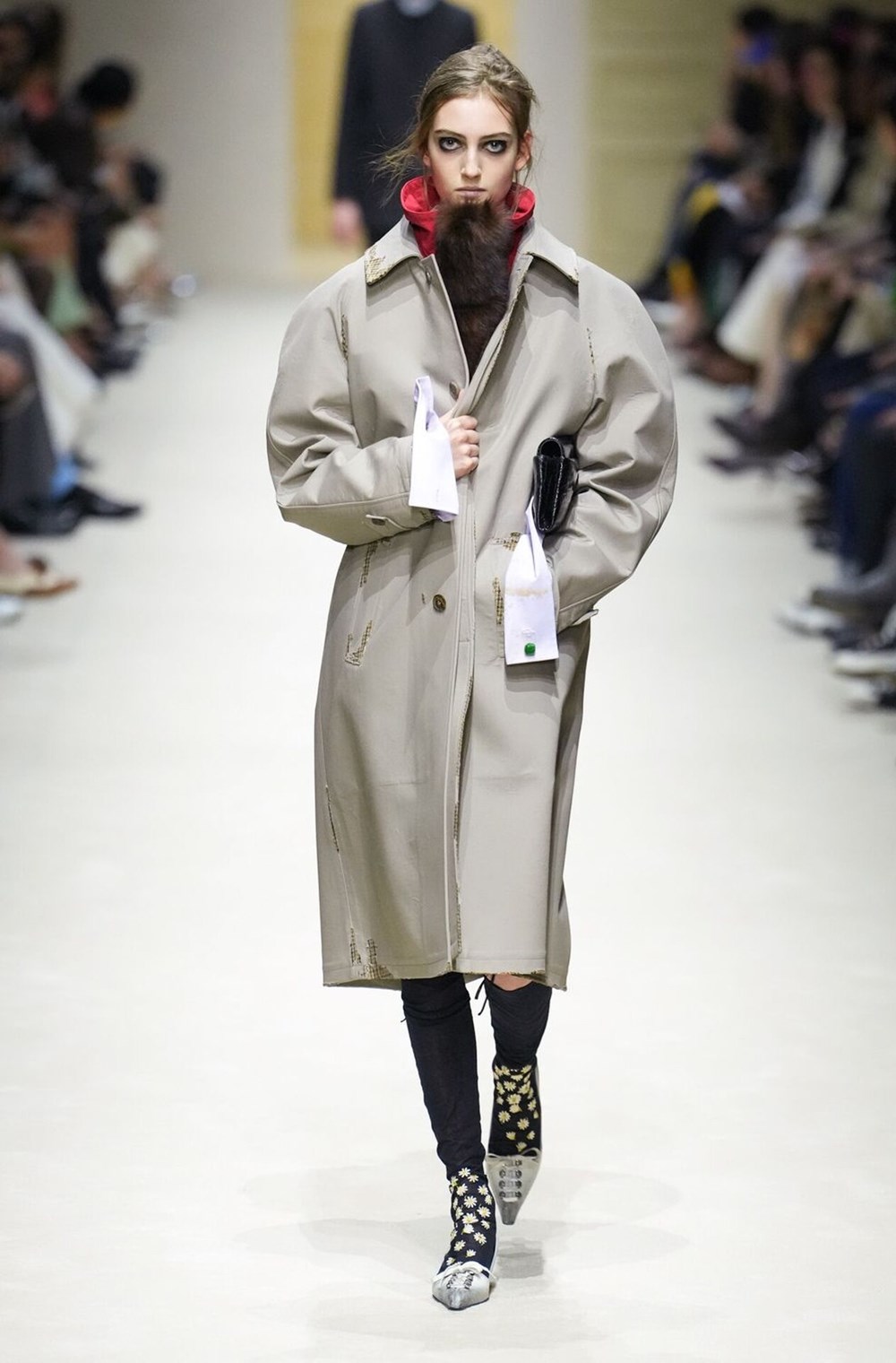 مجموعة «برادا» 2026-2027 .. بين الفوضى والواقعية