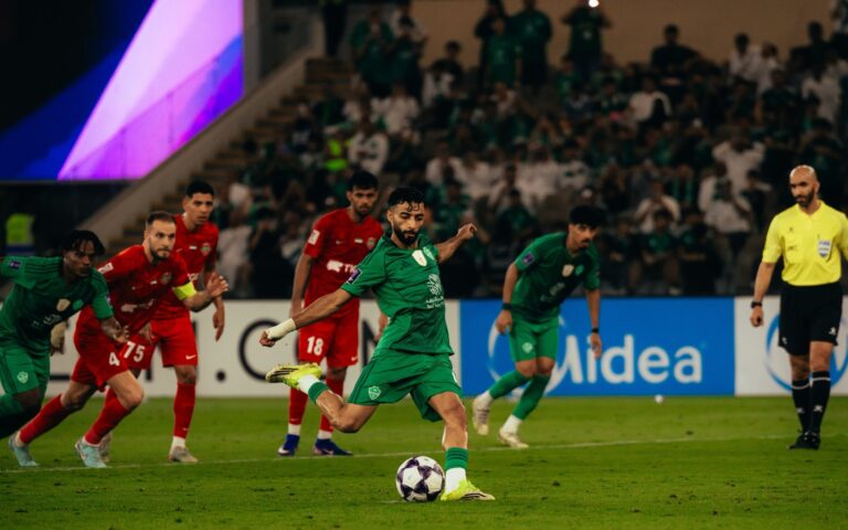 الأهلي ينهي دور المجموعات بانتصار مثير.. و7 أهداف تُشعل ليلة الإنماء